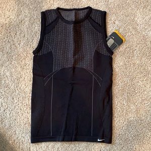 Nike Black Sphere Dry Tank XS/S NWT